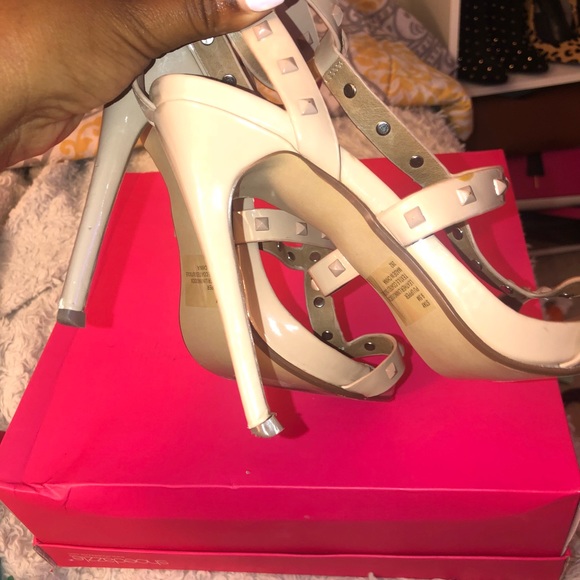 Steve Madden studded sandals size 9.5 - Picture 5 of 5